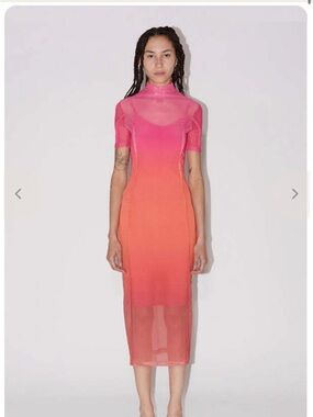 Saemdi Gradient Mesh Midi Dress in Pink-Orange